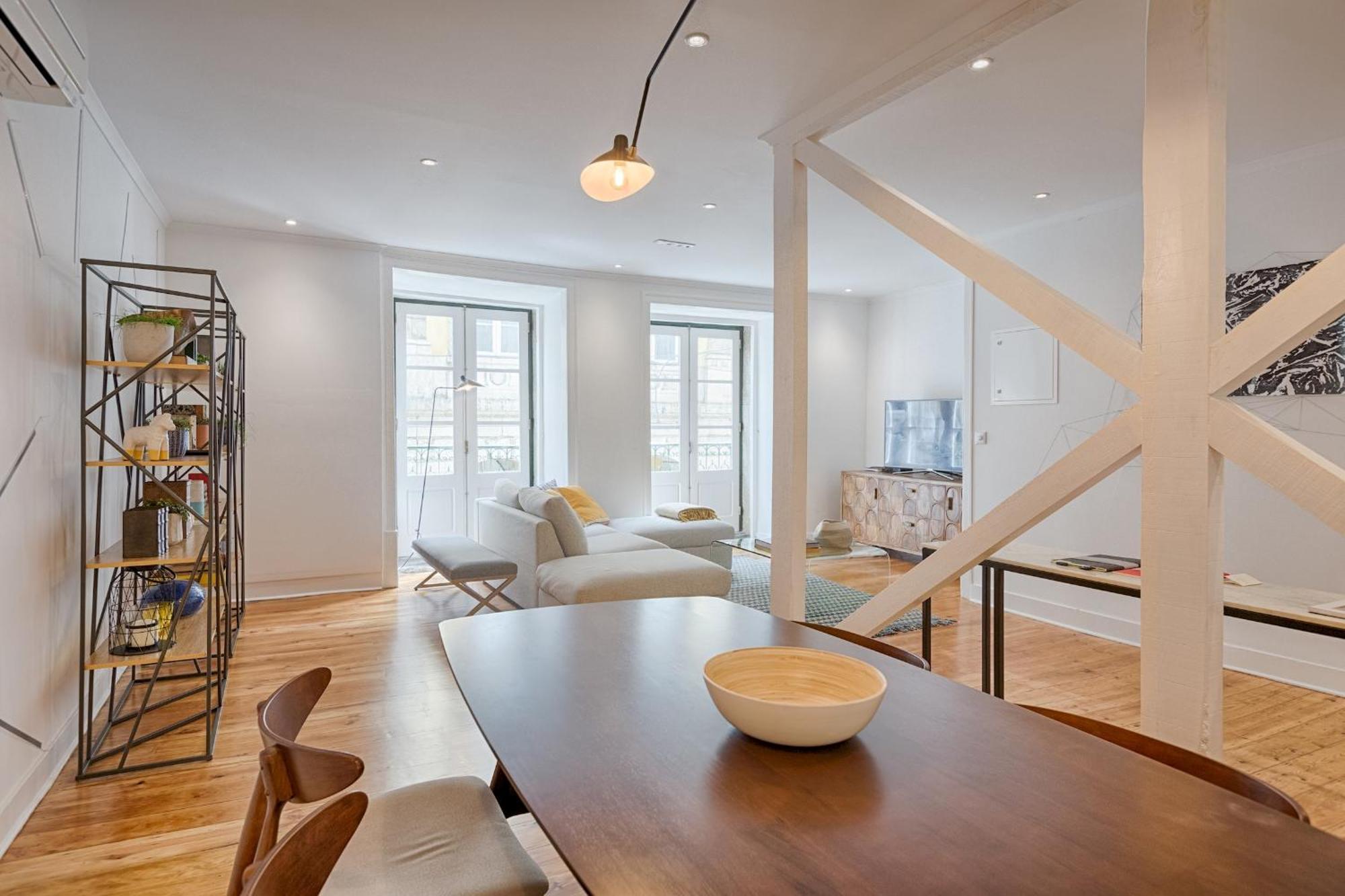 Architectural Gem In Bica Apartment Lisbon Luaran gambar