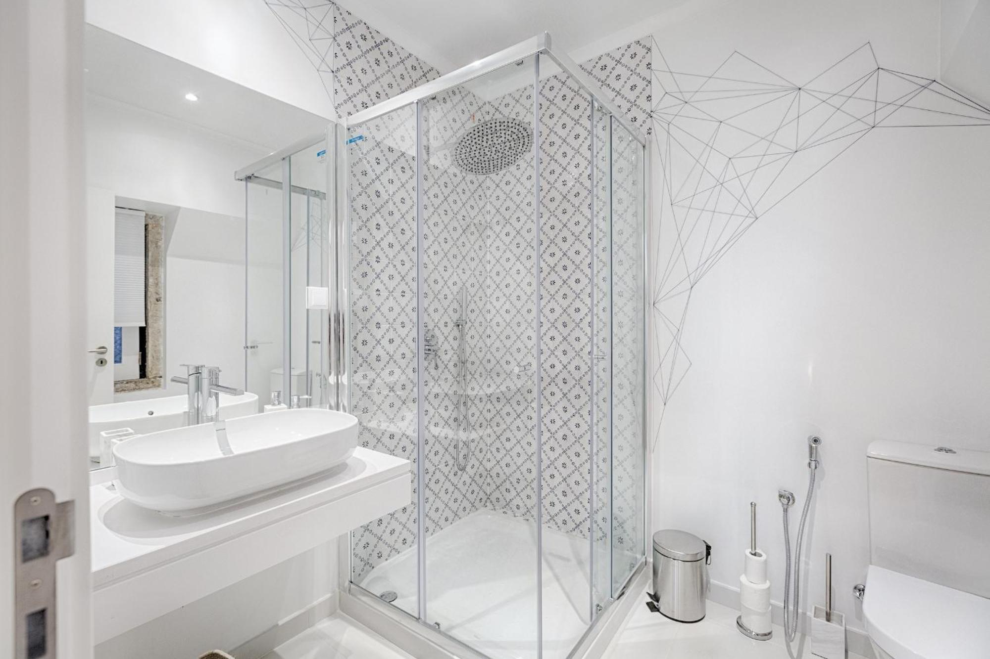 Architectural Gem In Bica Apartment Lisbon Luaran gambar